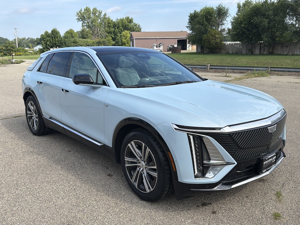 Used 2024 Cadillac Lyriq Luxury Luxury w/1SD