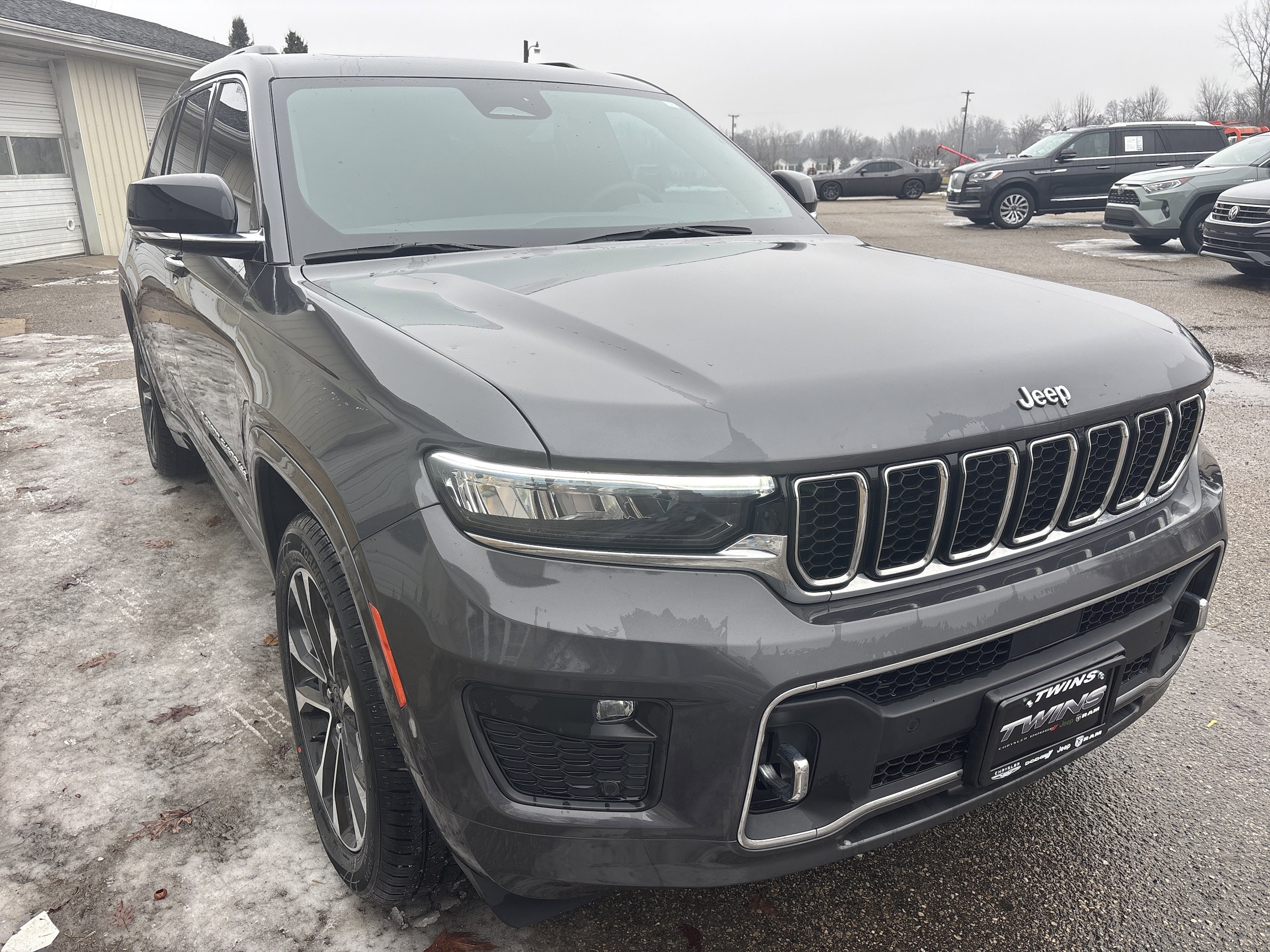2023 Jeep Grand Cherokee L Overland's photo