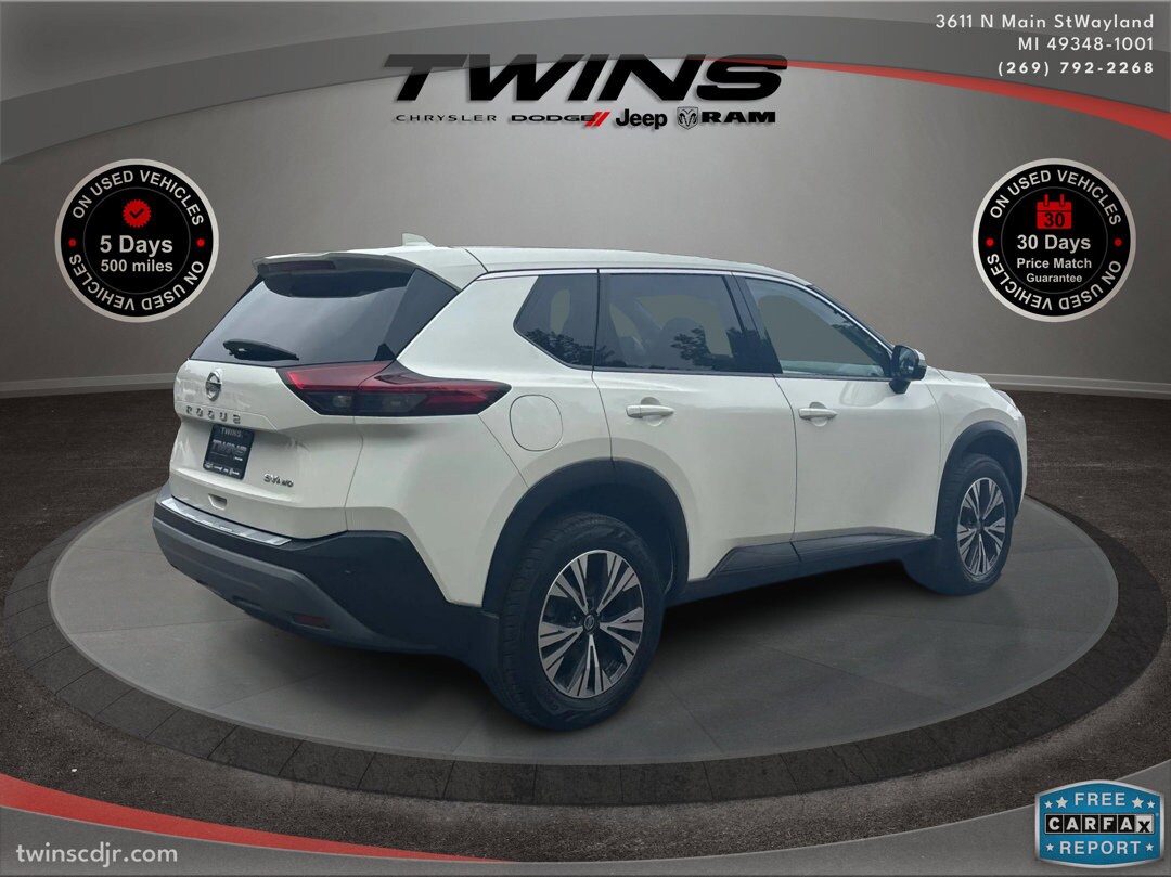 2021 Nissan Rogue SV photo 3