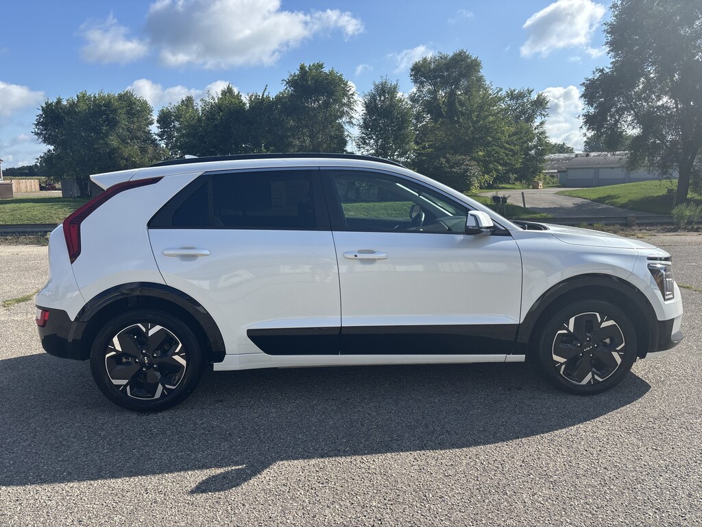 Used 2023 Kia Niro EV Wind Wind