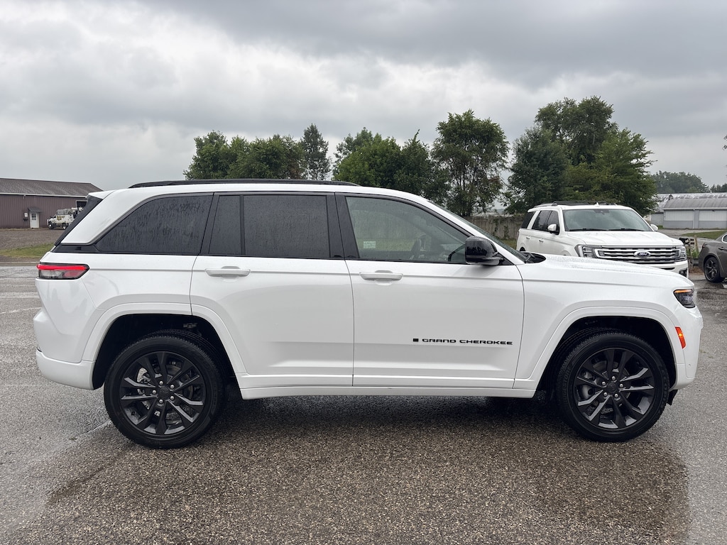 New 2026 Jeep Grand Cherokee LIMITED RESERVE 4X4 Sport Utility