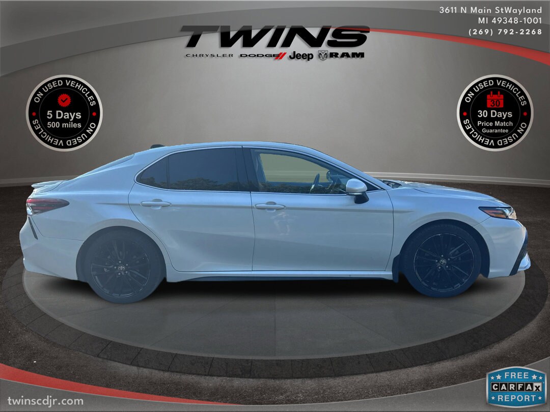 2024 Toyota Camry XSE photo 2