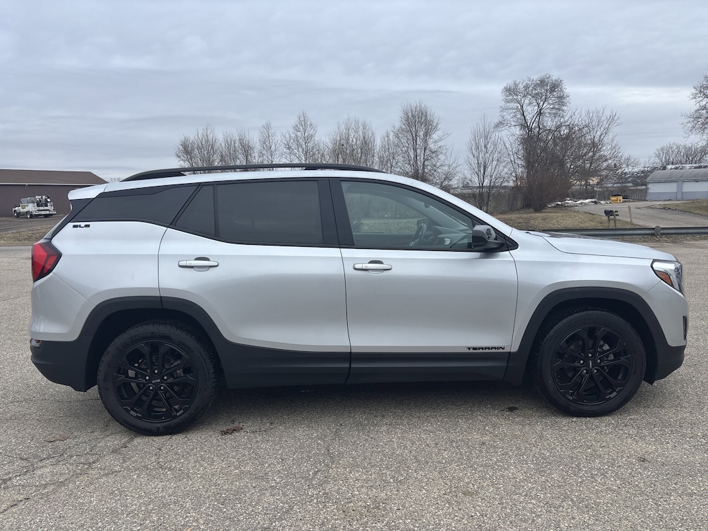 Used 2020 GMC Terrain SLE FWD SLE