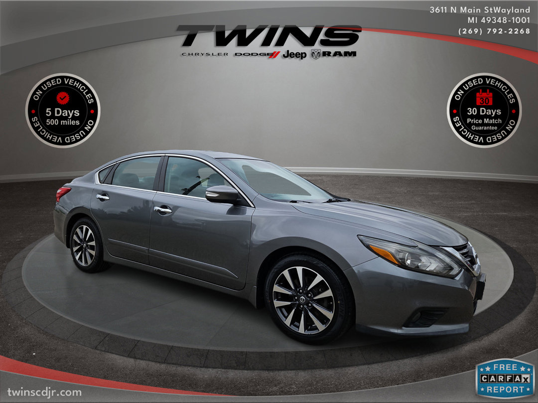 Used 2017 Nissan Altima SL with VIN 1N4AL3AP9HC121327 for sale in Wayland, MI