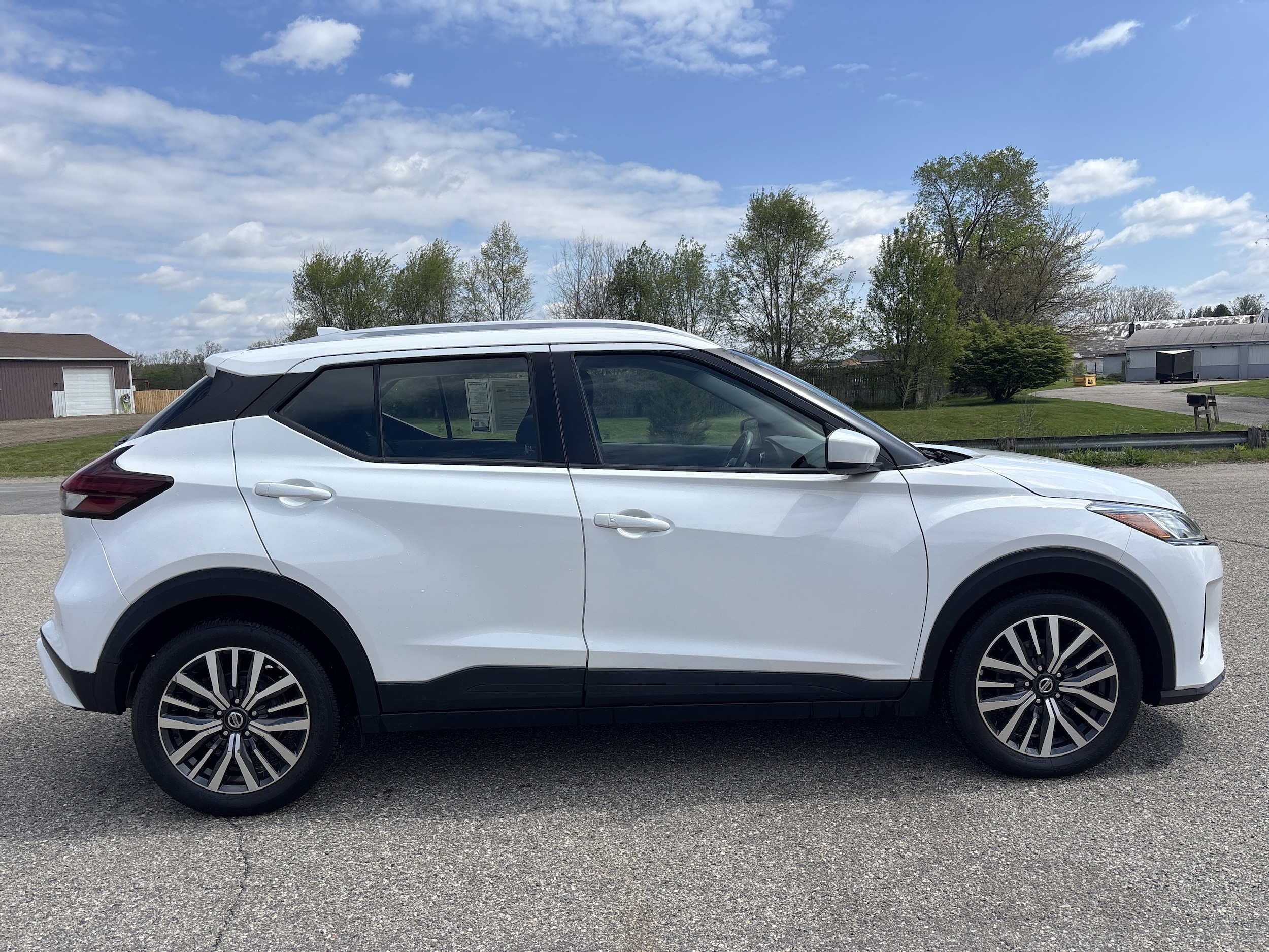 Used 2021 Nissan Kicks SV with VIN 3N1CP5CV6ML500950 for sale in Wayland, MI