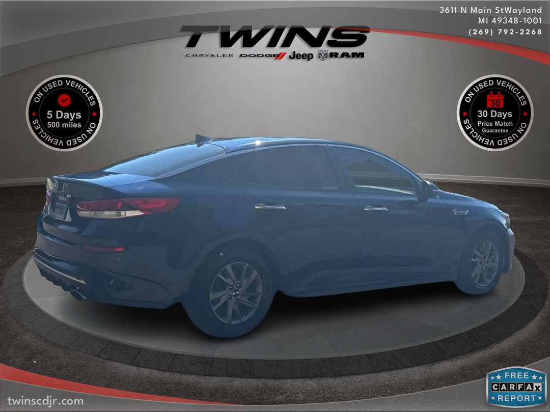 2019 Kia Optima LX photo 3