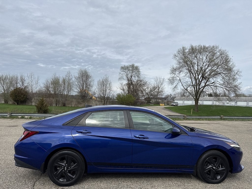 Used 2022 Hyundai Elantra SEL SEL IVT