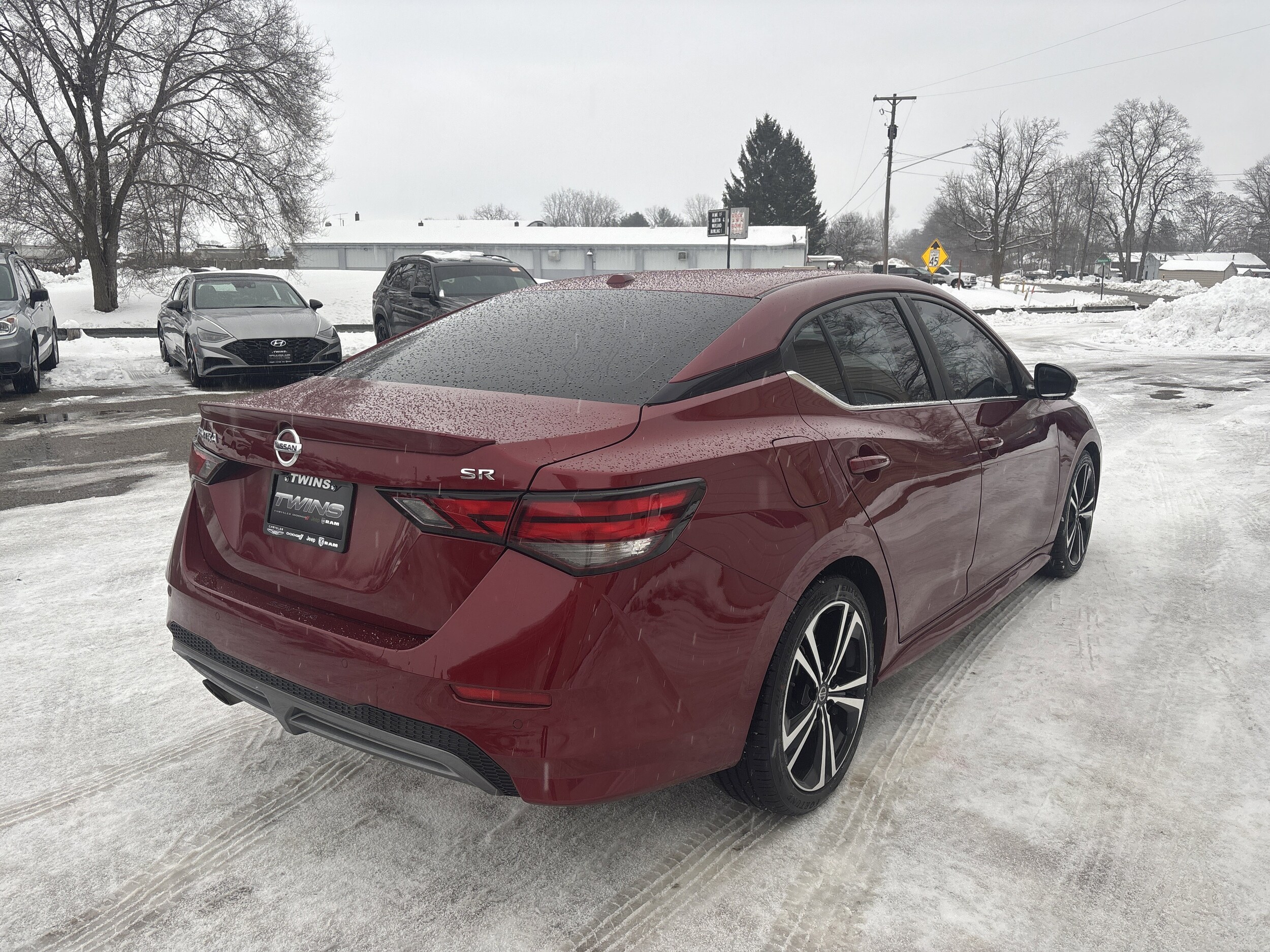 2022 Nissan Sentra SR photo 3