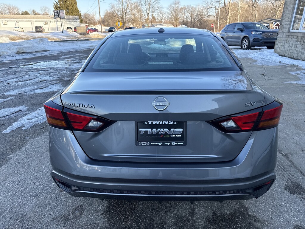 Used 2024 Nissan Altima 2.5 SV Sedan