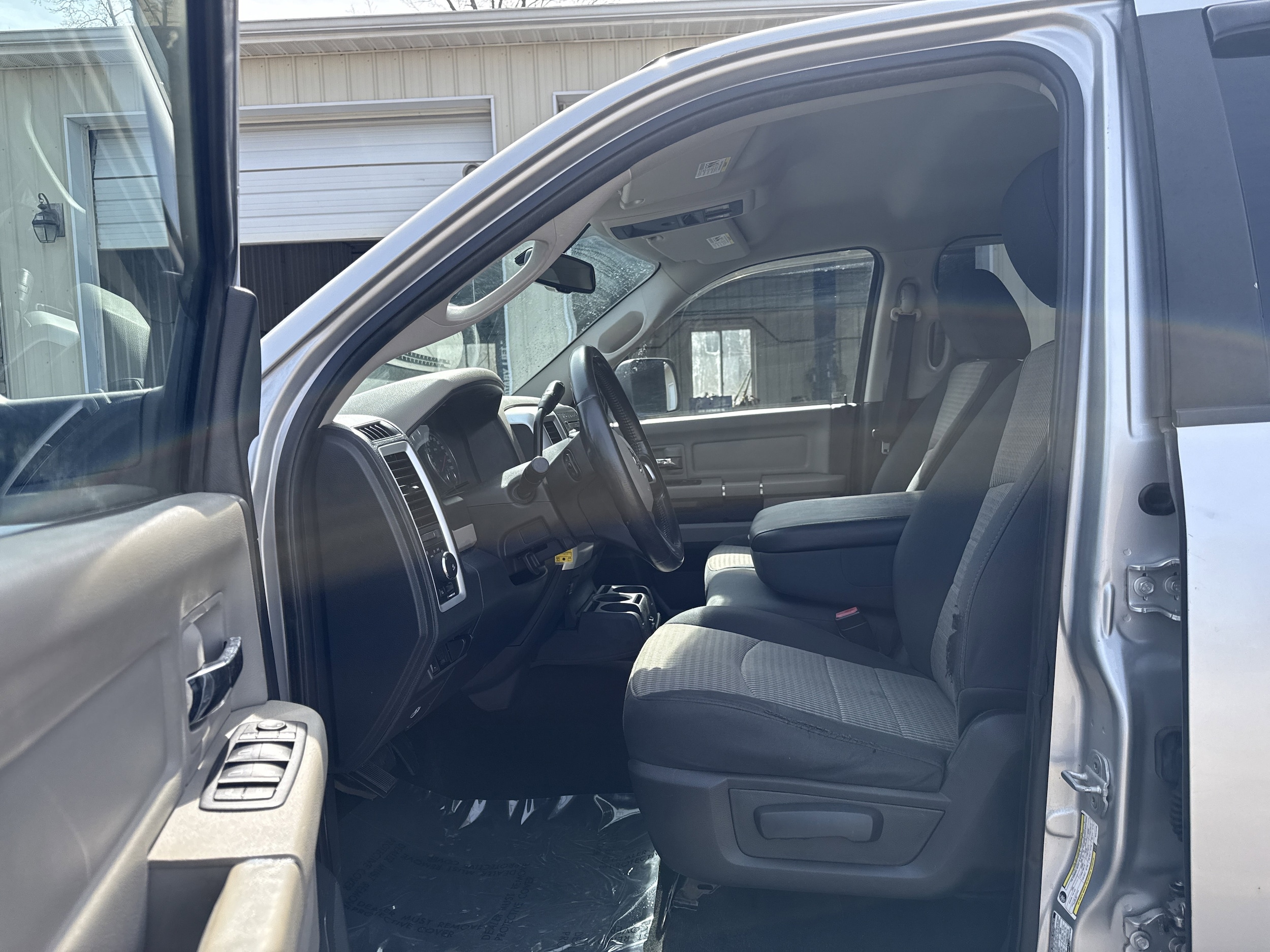 2011 RAM Ram 2500 Pickup SLT - Photo 11