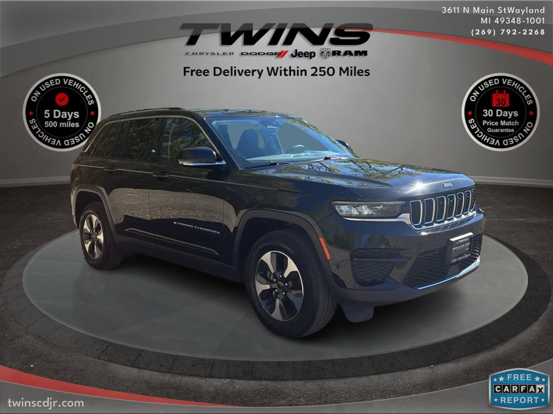 2023 Jeep Grand Cherokee Laredo's photo