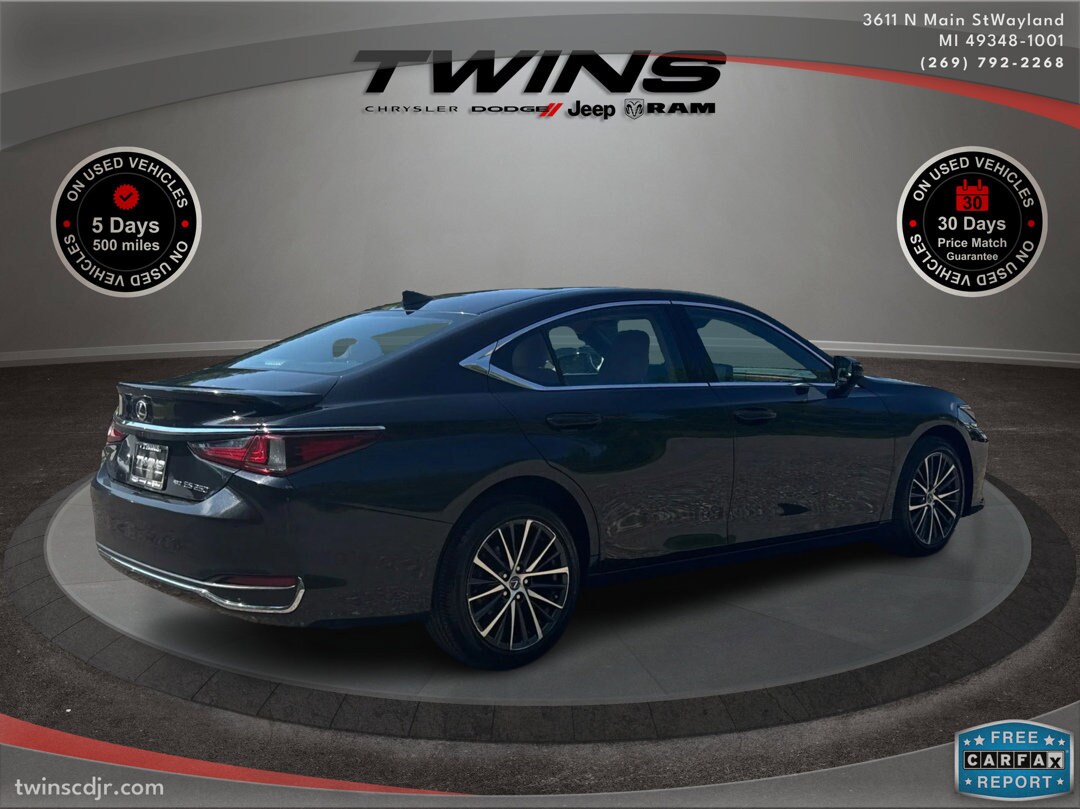 2023 Lexus ES 250 AWD photo 3
