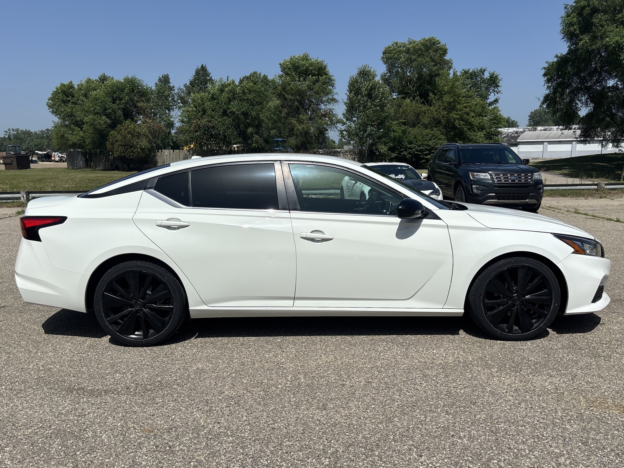 Used 2020 Nissan Altima SR with VIN 1N4BL4CV7LC195747 for sale in Wayland, MI