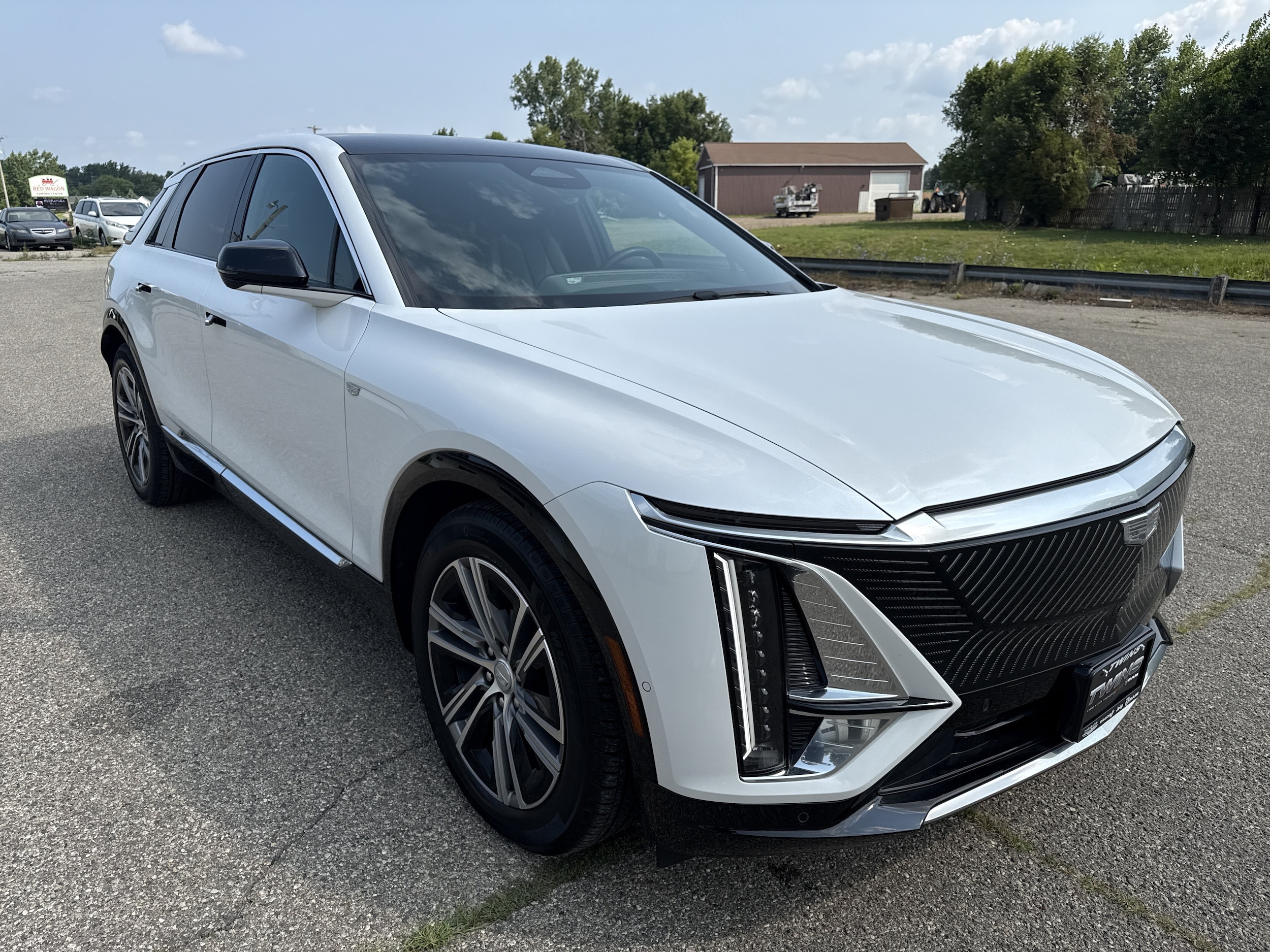 Used 2024 Cadillac LYRIQ Luxury 2 with VIN 1GYKPRRL0RZ124150 for sale in Wayland, MI