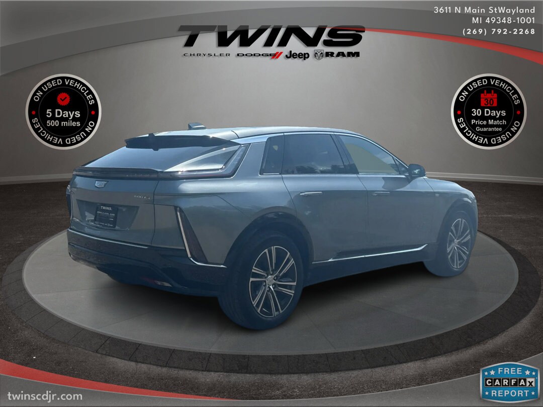 2024 Cadillac Lyriq Luxury photo 3