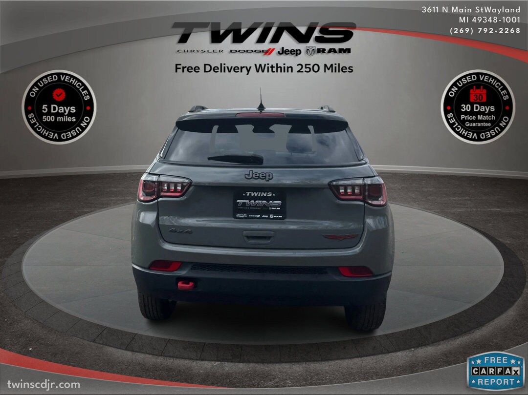 2023 Jeep Compass Trailhawk photo 3