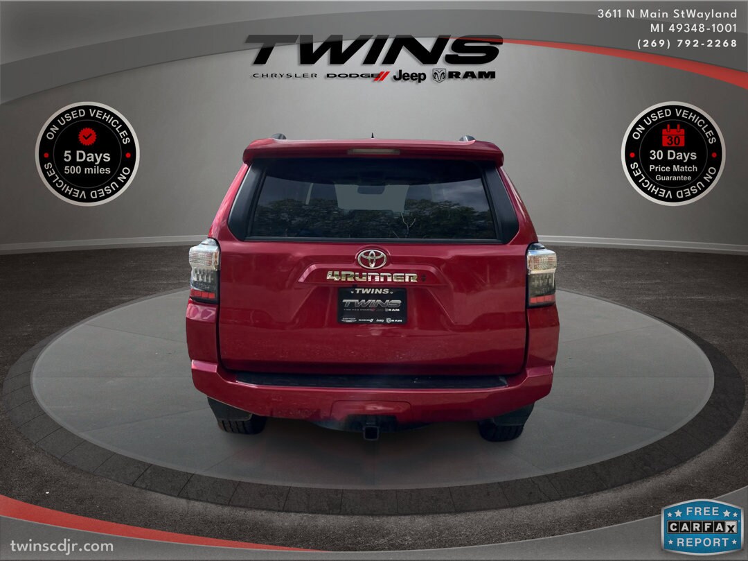 2024 Toyota 4Runner SR5 4WD photo 2