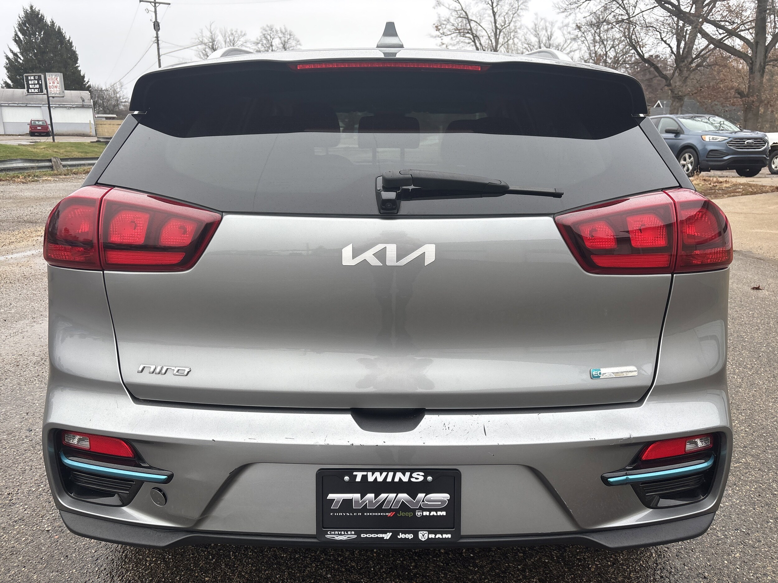 2022 Kia Niro EV EX photo 3