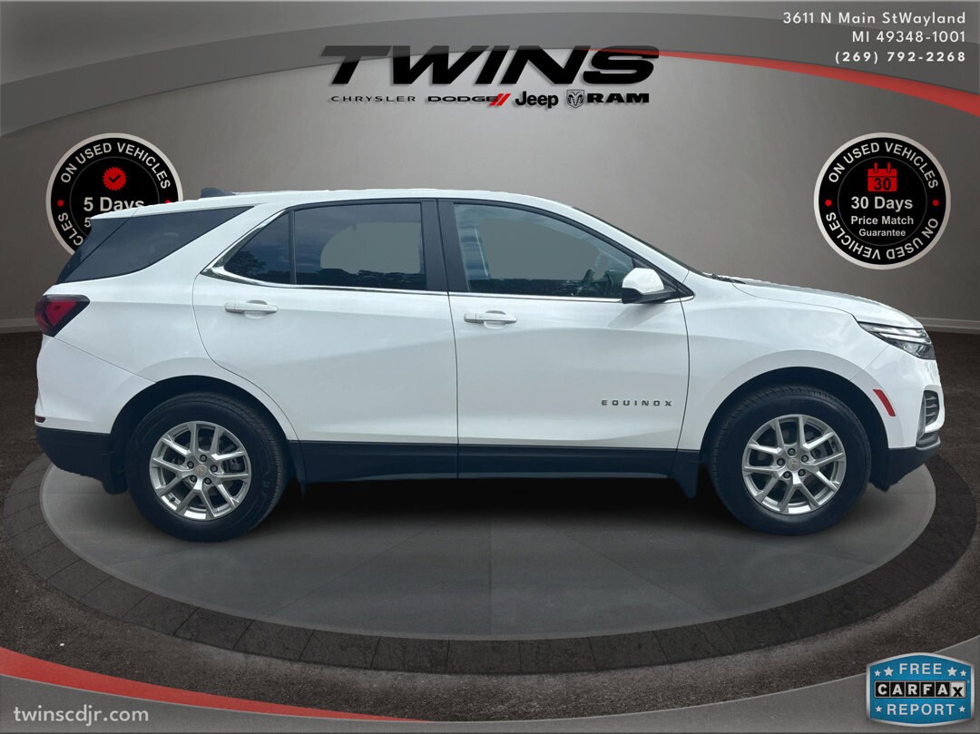 2023 Chevrolet Equinox LT photo 2