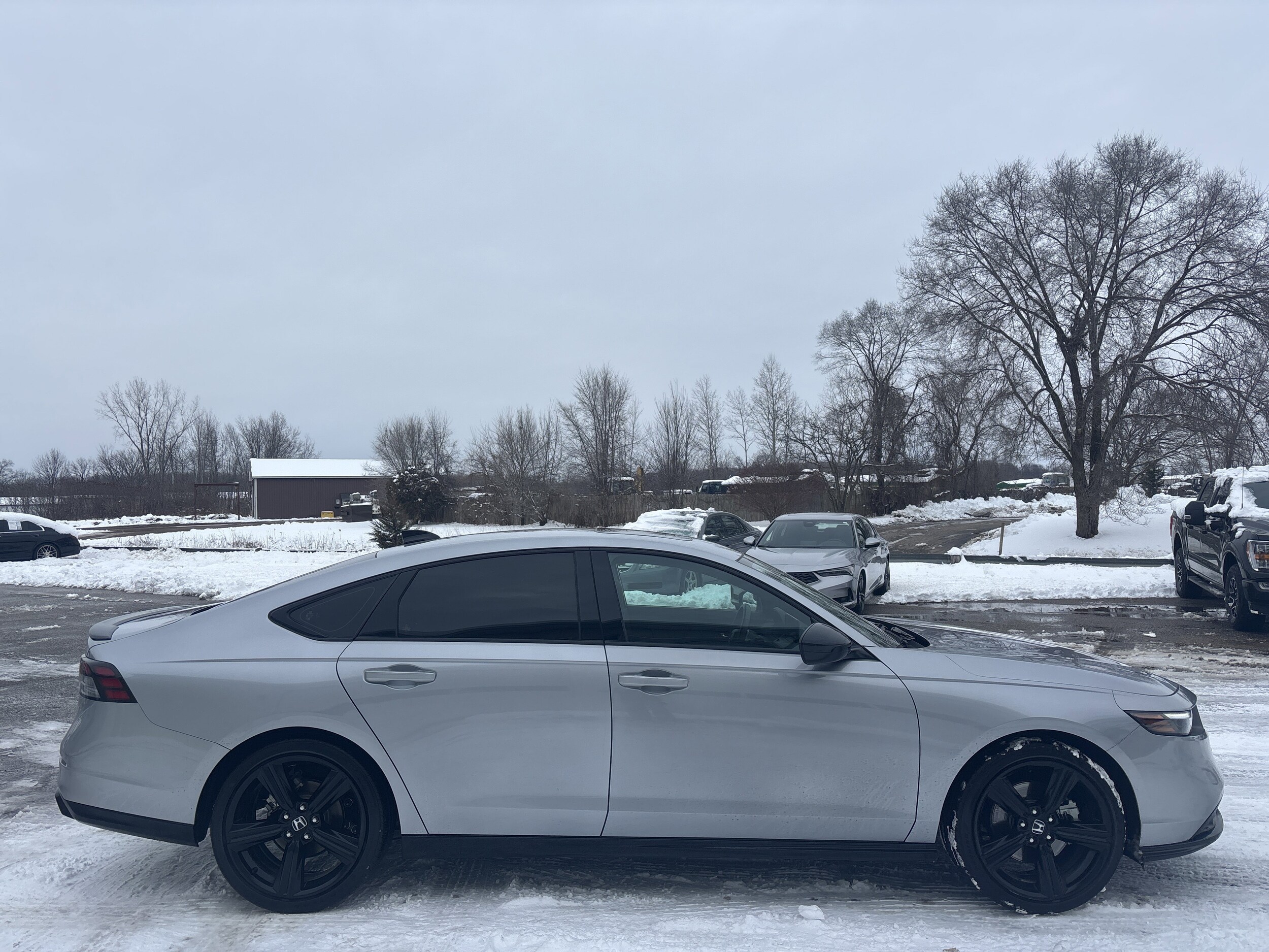 2023 Honda Accord Hybrid Sport-L photo 2