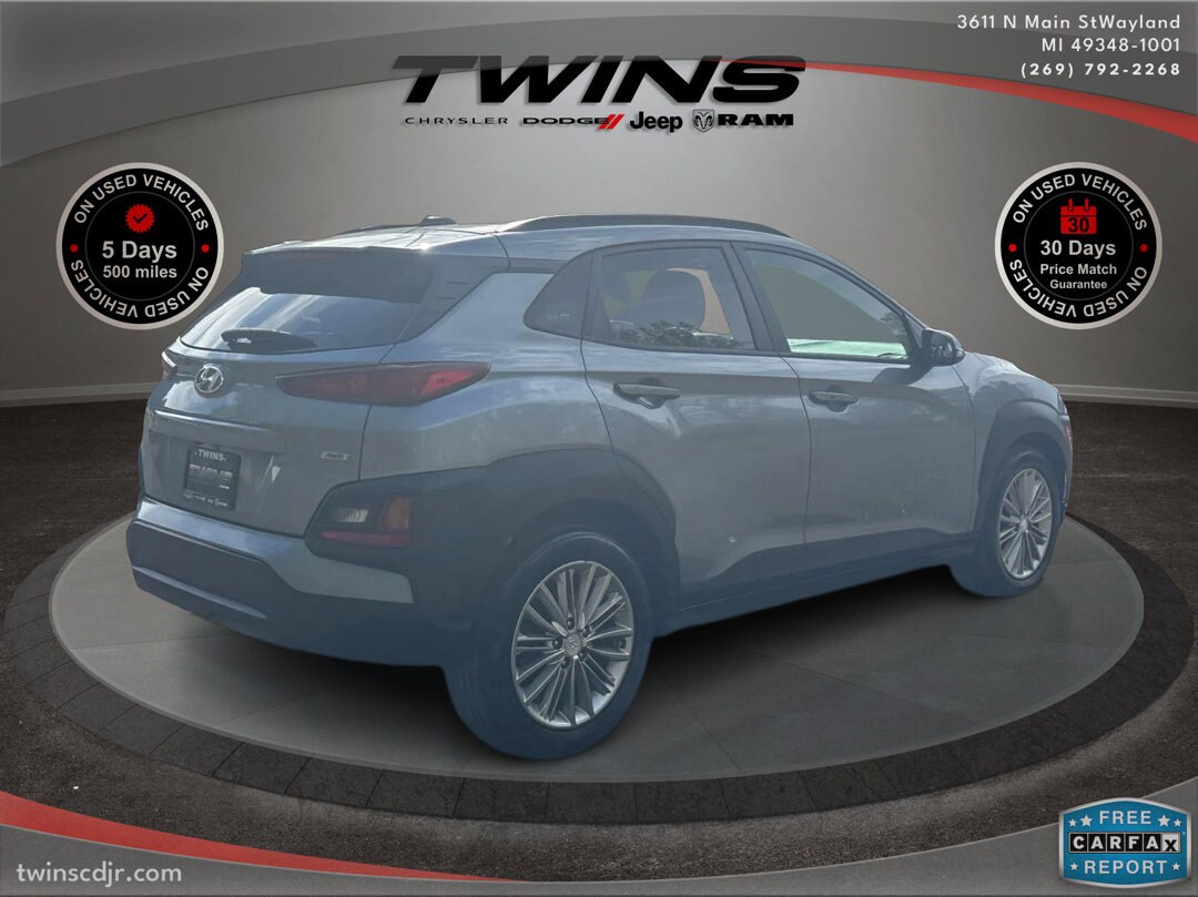 2020 Hyundai Kona SEL photo 3