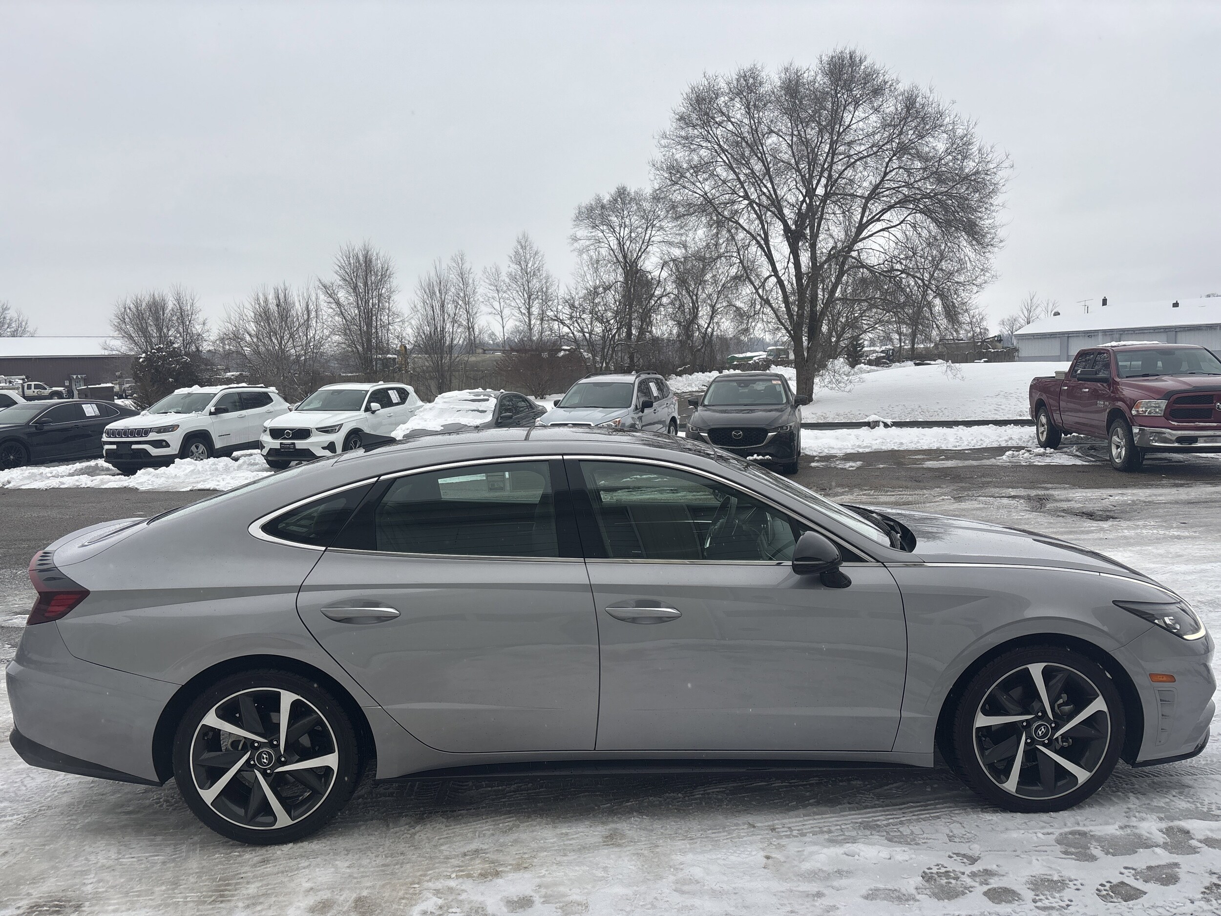 2023 Hyundai Sonata SEL Plus photo 2