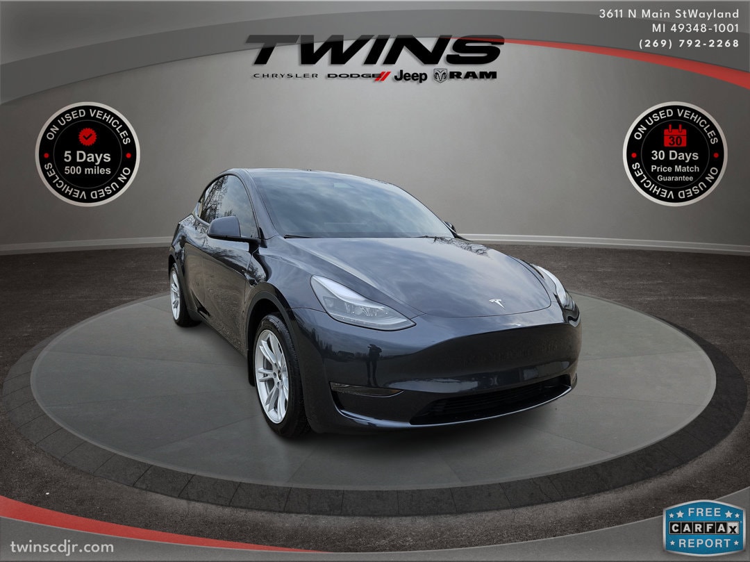 Used 2024 Tesla Model Y Long Range with VIN 7SAYGDED8RF096642 for sale in Wayland, MI