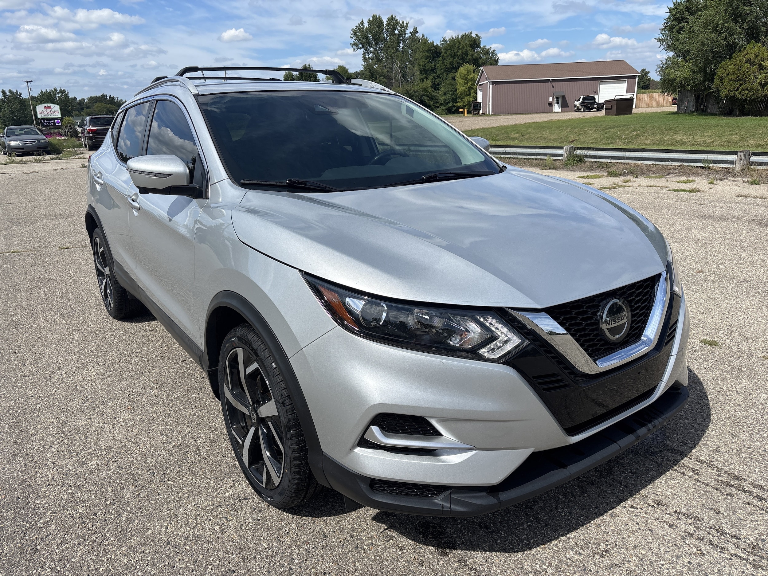 Used 2021 Nissan Rogue Sport SL with VIN JN1BJ1CV0MW567852 for sale in Wayland, MI