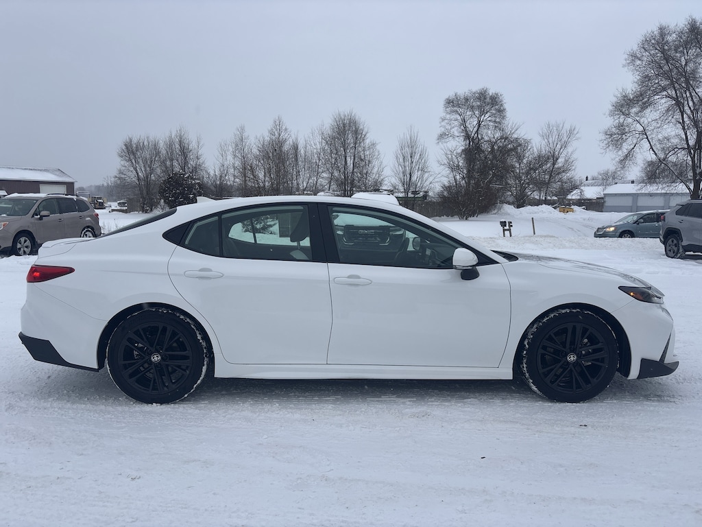 Used 2025 Toyota Camry SE SE