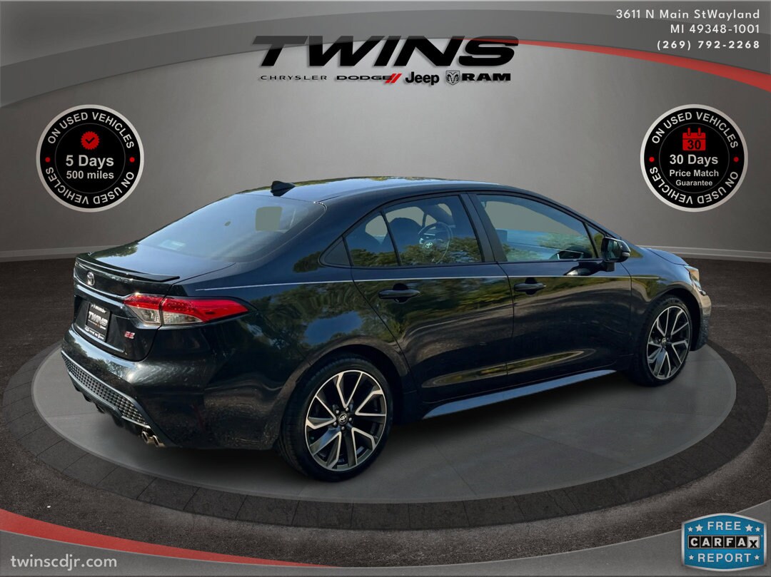 2021 Toyota Corolla LE photo 3