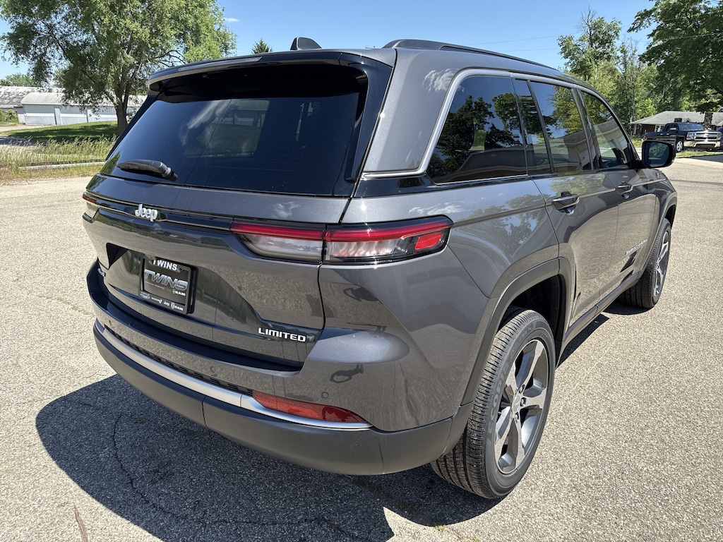 New 2026 Jeep Grand Cherokee LIMITED 4X4 Sport Utility