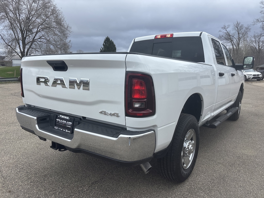 New 2026 Ram 2500 TRADESMAN CREW CAB 4X4 6'4 BOX Pickup