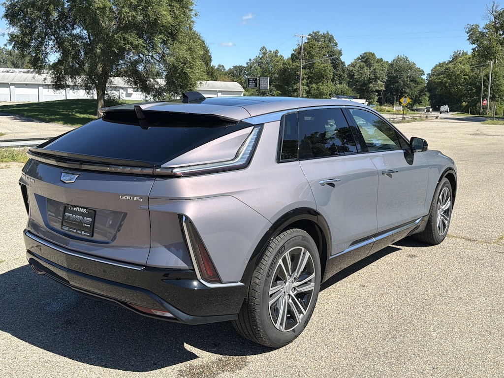 Used 2024 Cadillac Lyriq Luxury Luxury w/1SD