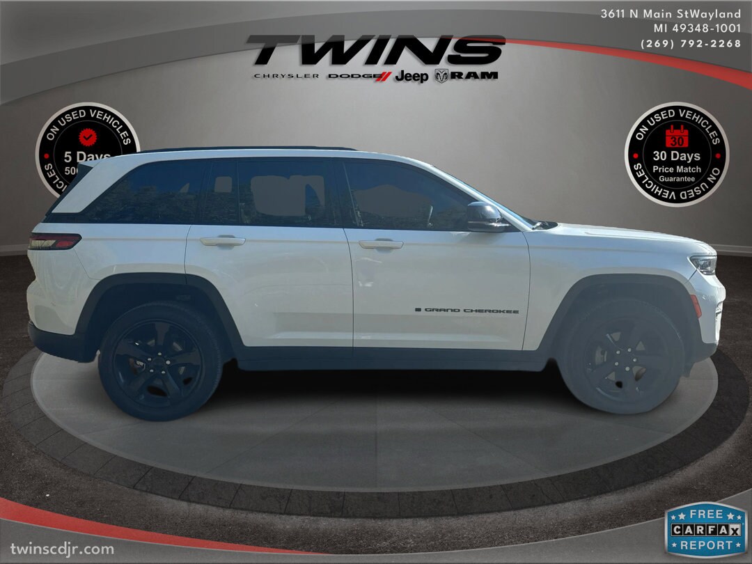 2023 Jeep Grand Cherokee Altitude photo 2