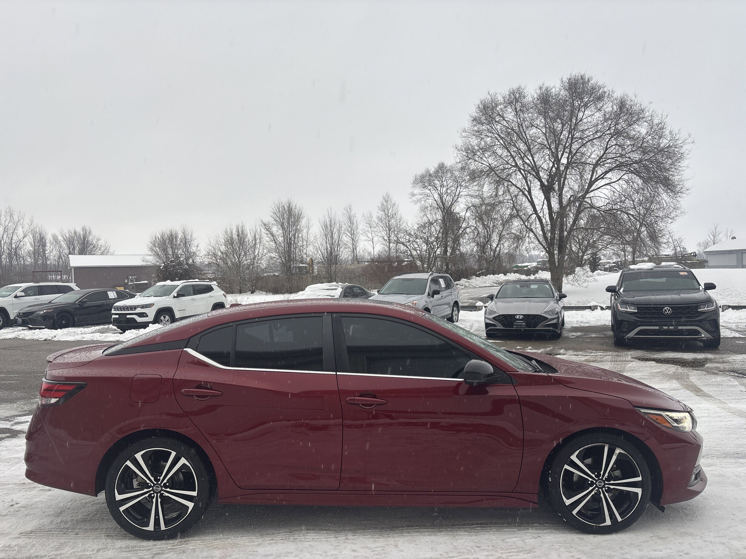 2022 Nissan Sentra SR photo 2