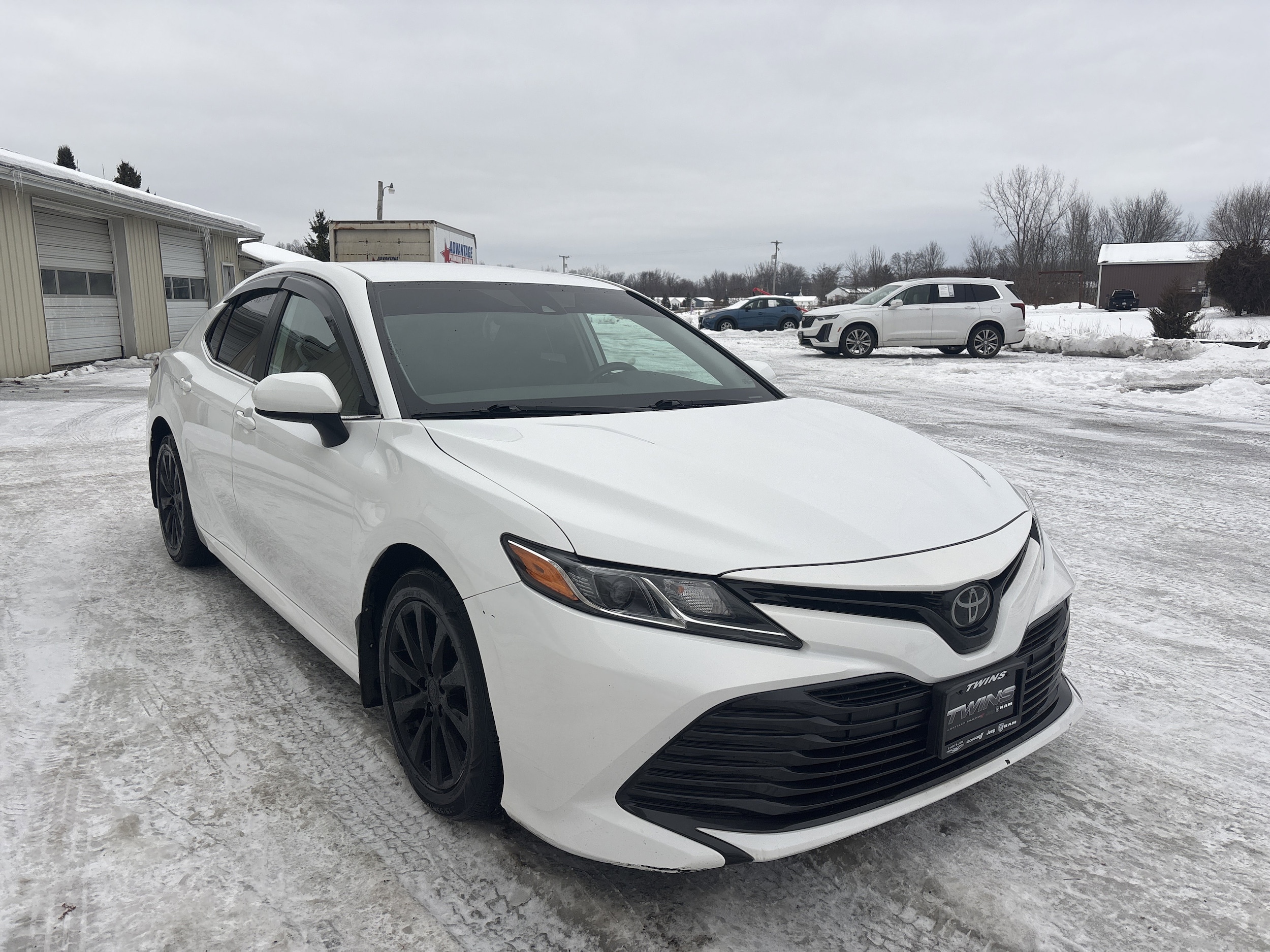 2020 Toyota Camry LE's photo