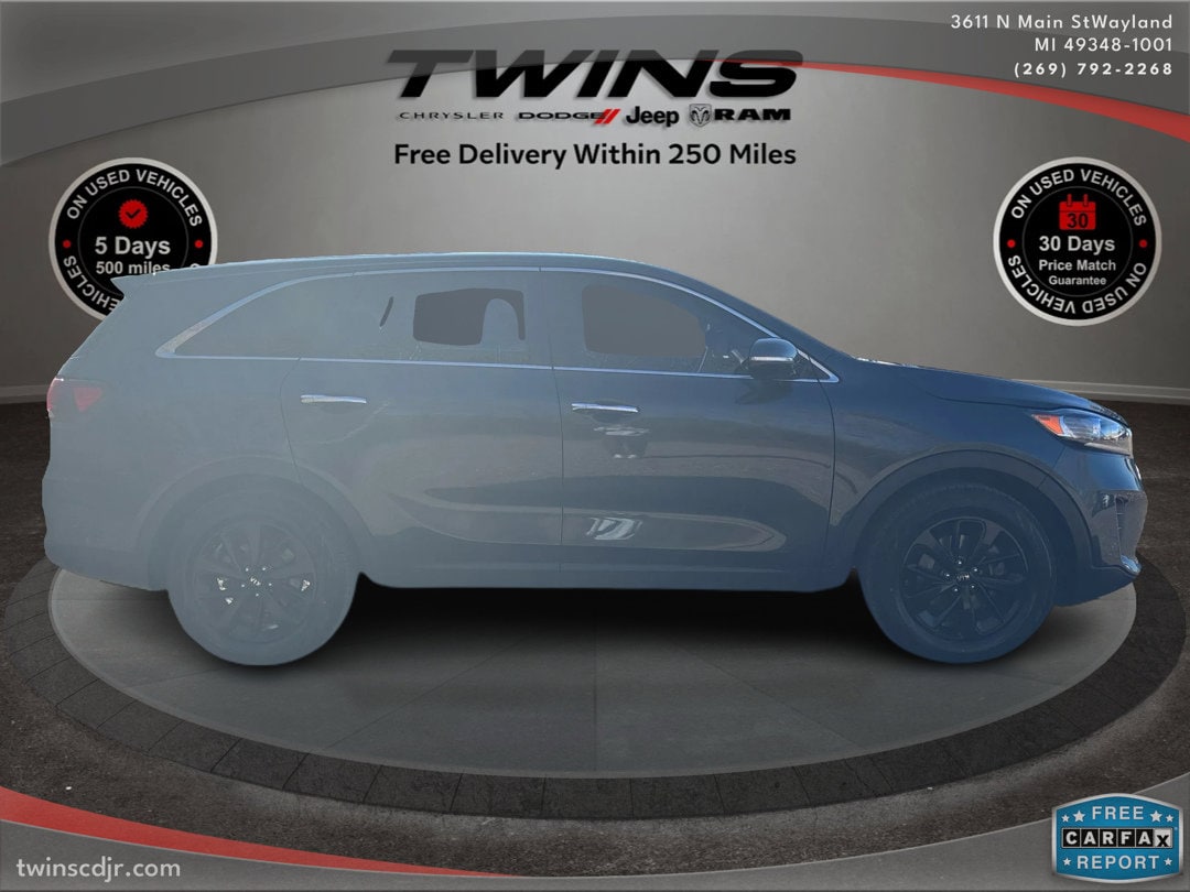 Used 2020 Kia Sorento LX with VIN 5XYPG4A54LG682035 for sale in Wayland, MI