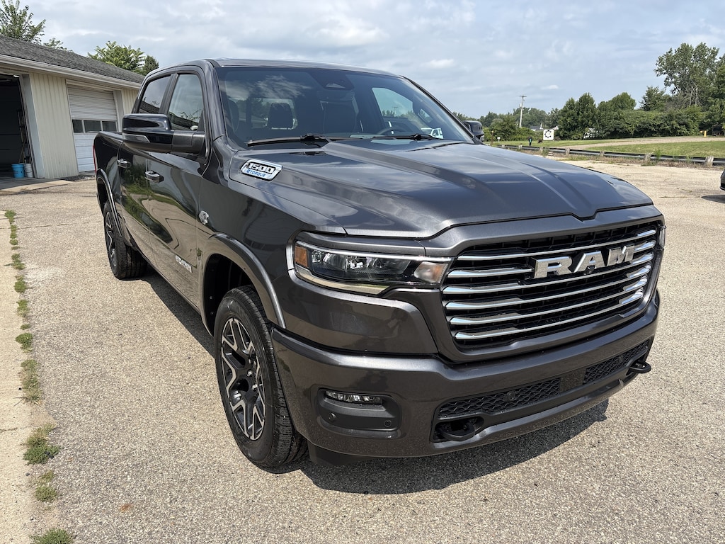New 2027 Ram 1500 LARAMIE CREW CAB 4X4 5'7 BOX Pickup