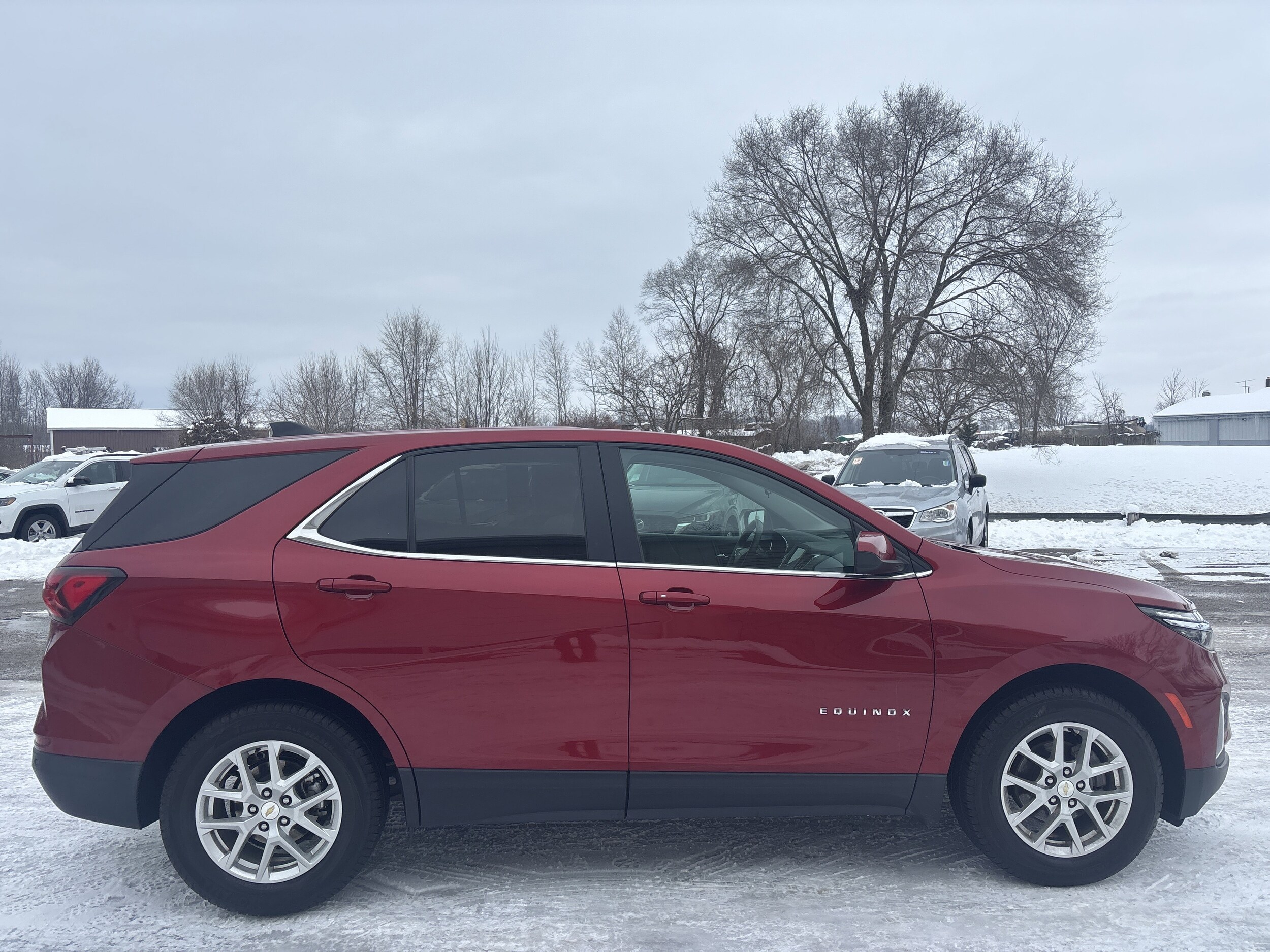 2023 Chevrolet Equinox photo 2