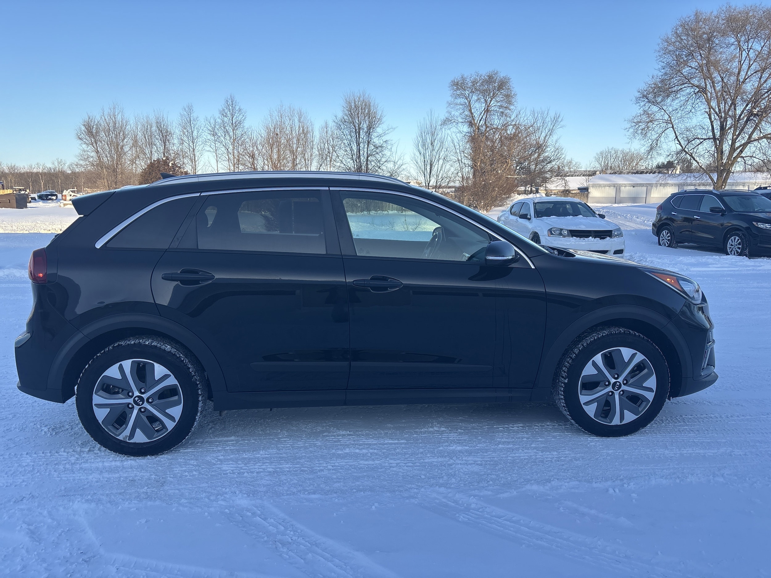Used 2019 Kia Niro EX with VIN KNDCC3LG4K5021941 for sale in Wayland, MI