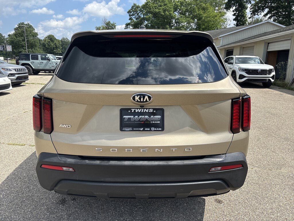 Used 2021 Kia Sorento LX LX AWD