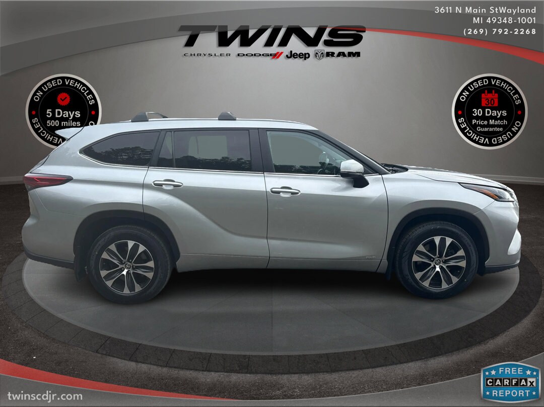 2023 Toyota Highlander Hybrid XLE photo 2