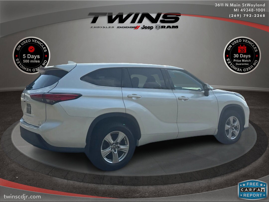 2020 Toyota Highlander L photo 3