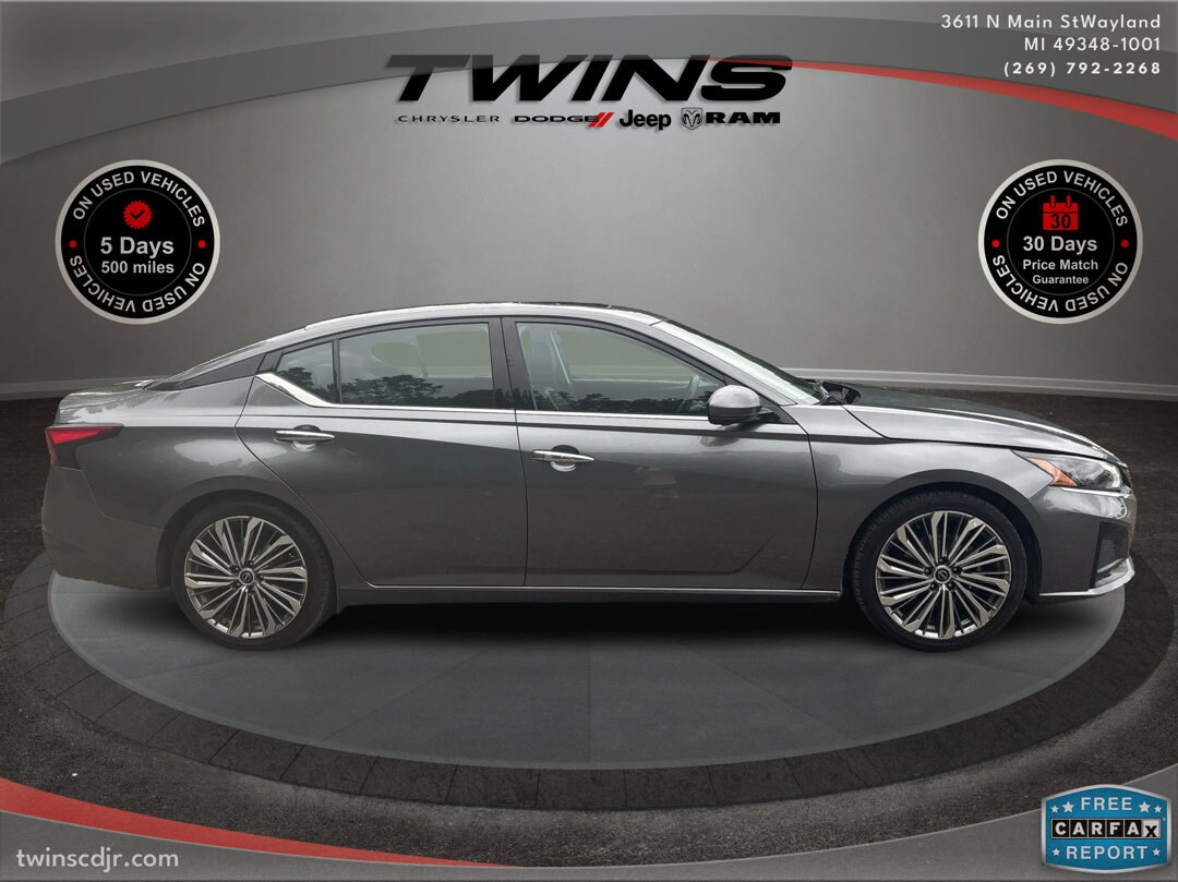 2023 Nissan Altima 2.5 SL photo 2