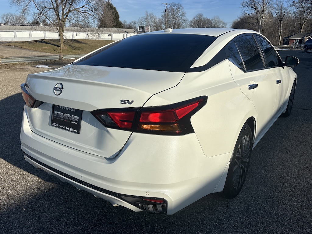 Used 2023 Nissan Altima 2.5 SV Sedan