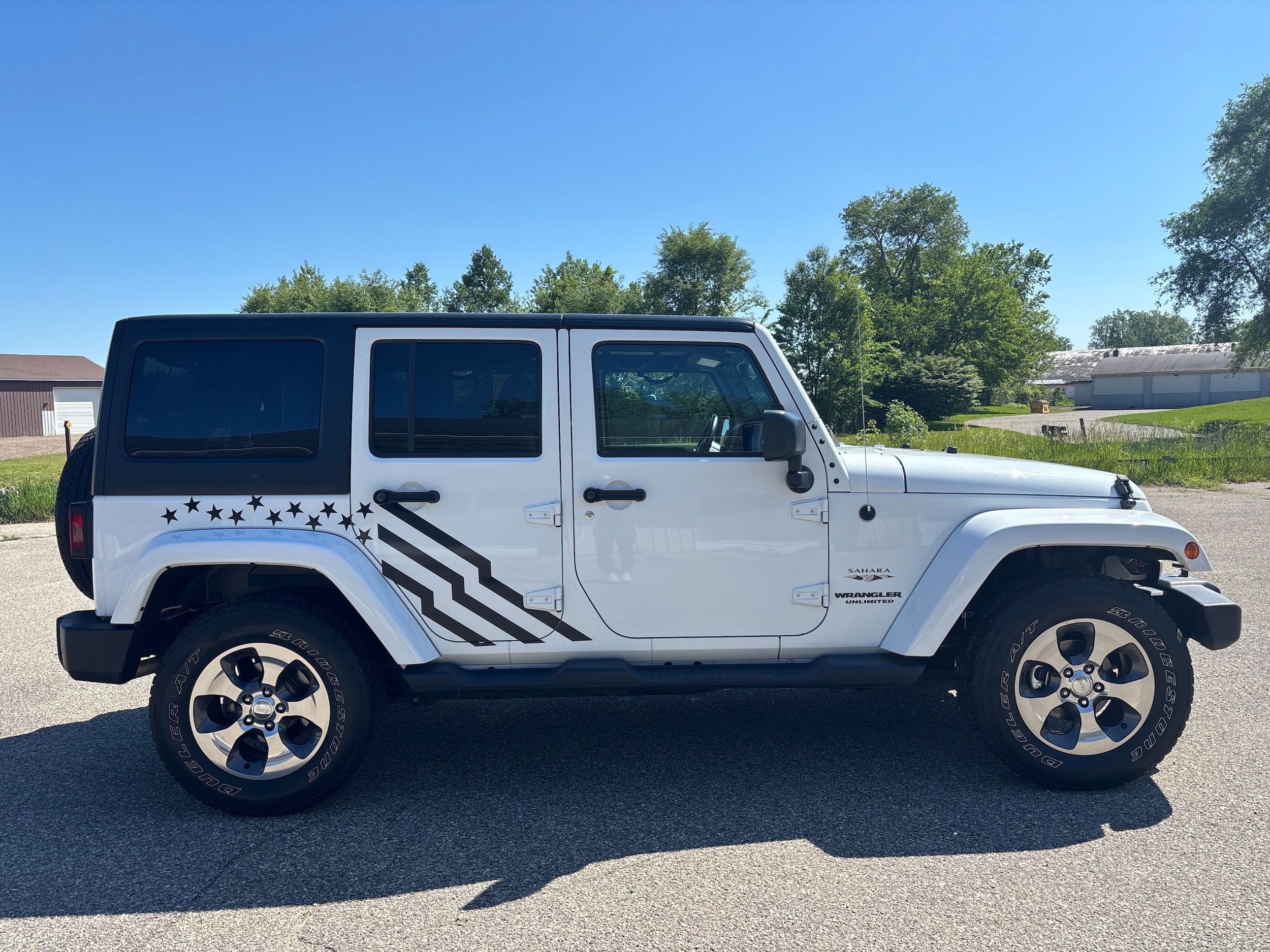 Used 2017 Jeep Wrangler Unlimited Sahara with VIN 1C4BJWEG3HL614114 for sale in Wayland, MI