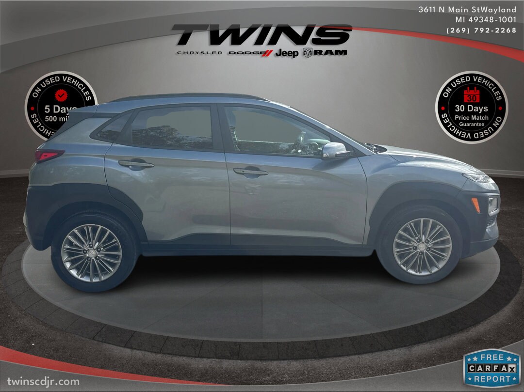 2020 Hyundai Kona SEL photo 2