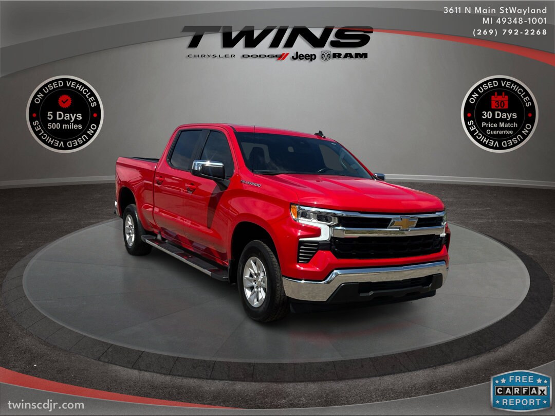 Used 2024 Chevrolet Silverado 1500 LT with VIN 1GCPACEKXRZ185464 for sale in Wayland, MI