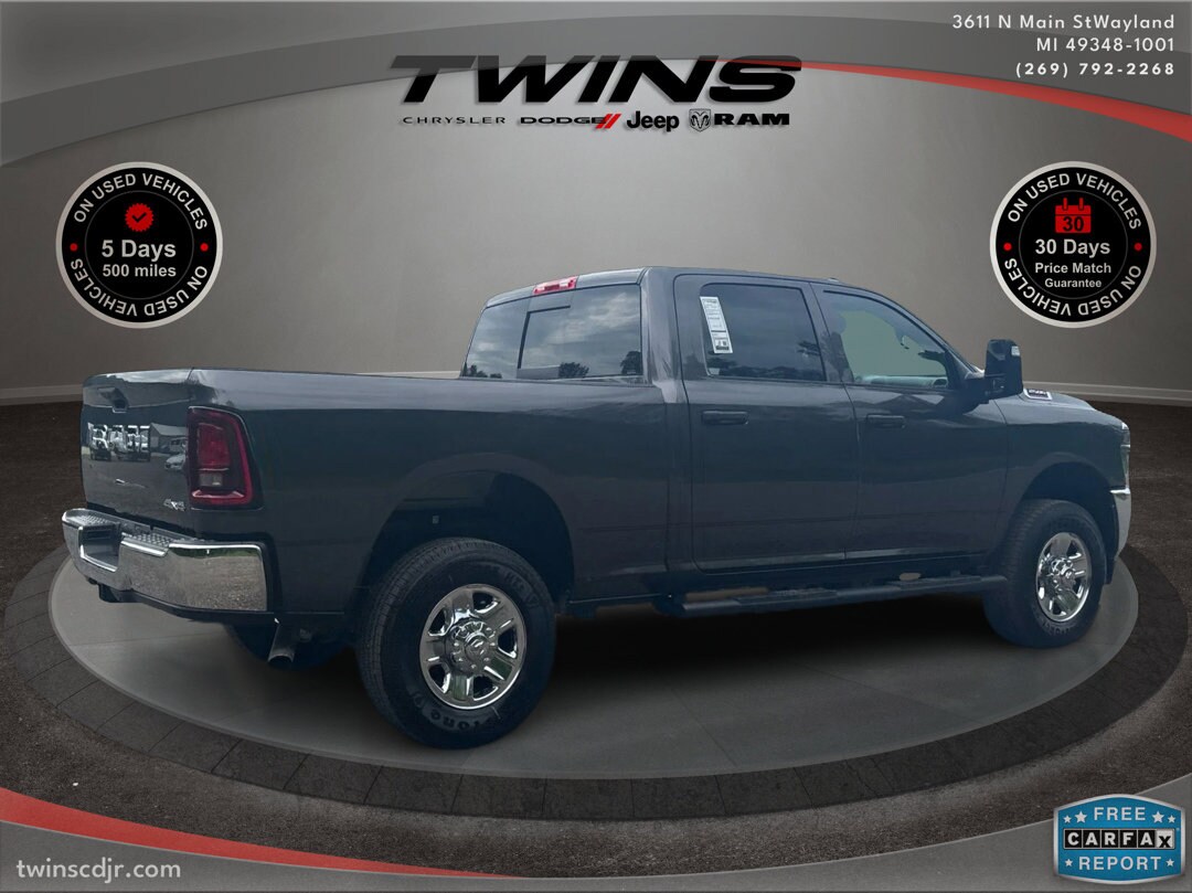 2026 Ram 2500 Tradesman photo 2