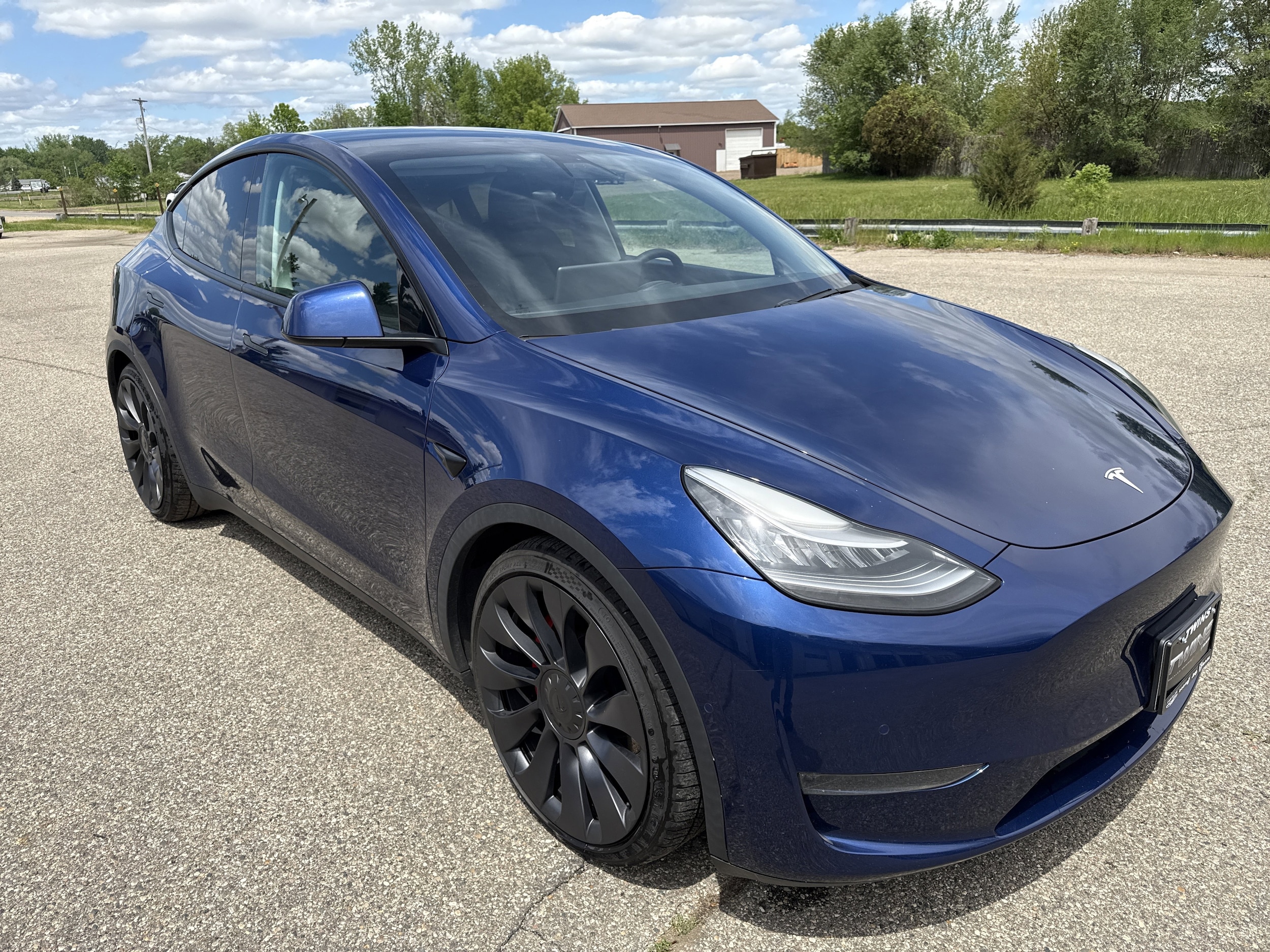 2021 Tesla Model Y Performance Dual Motor All-Wheel Drive's photo